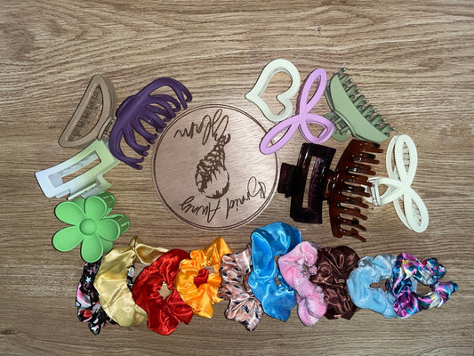 10 randomly selected claw clips and 10 scrunchies 💜💜