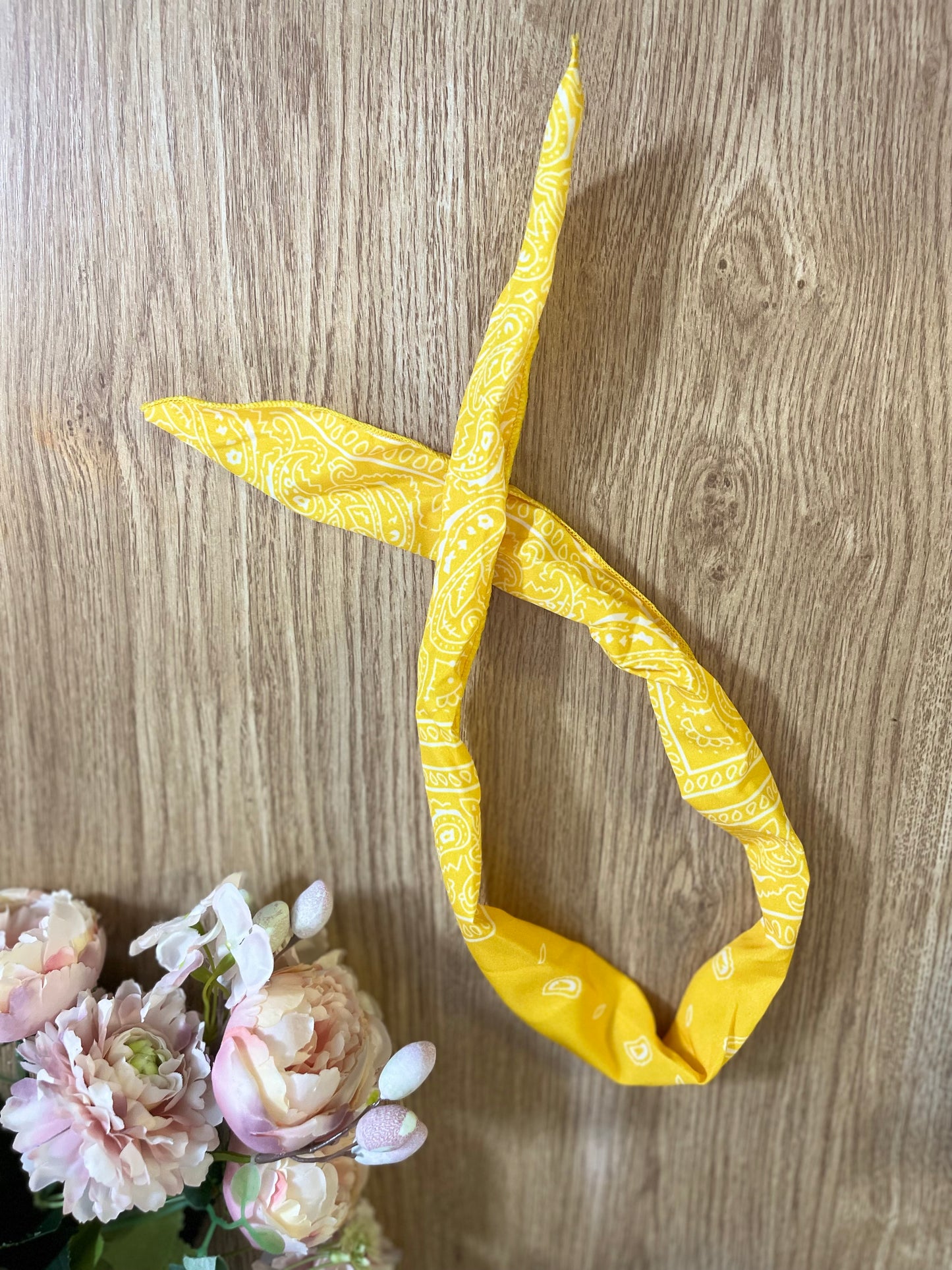 Yellow with white pattern wire headband