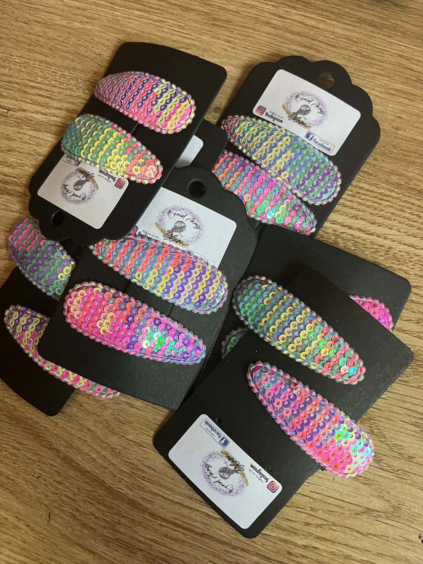 Sequin snap clips